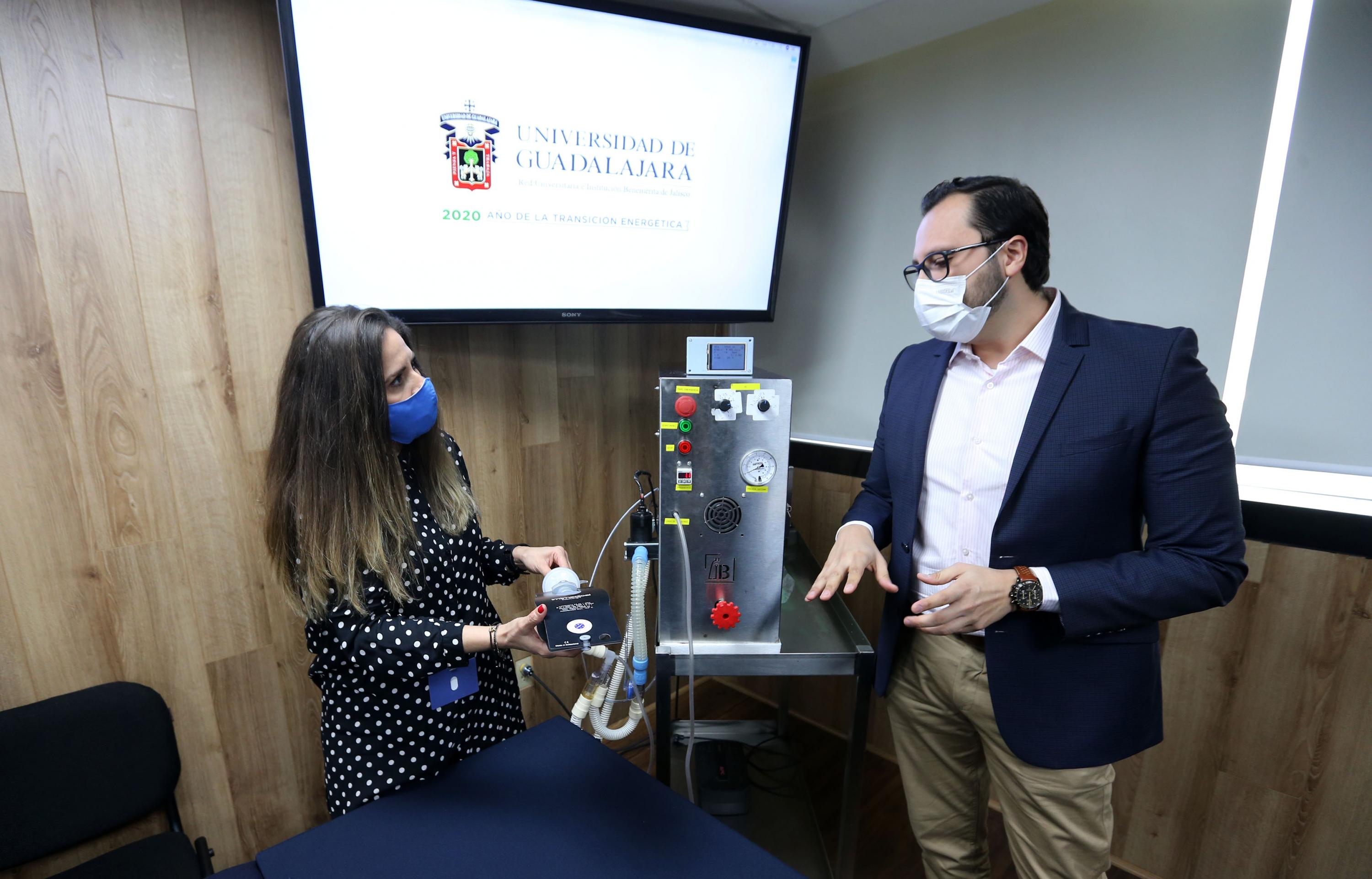 Universitarios y egresados de UdeG crean ventilador a bajo costo para pacientes graves del Covid-19
